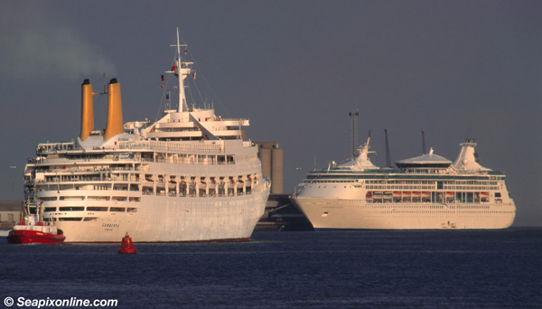 Canberra, Enchantment of the Seas 5059953, 9111802 ID 1327